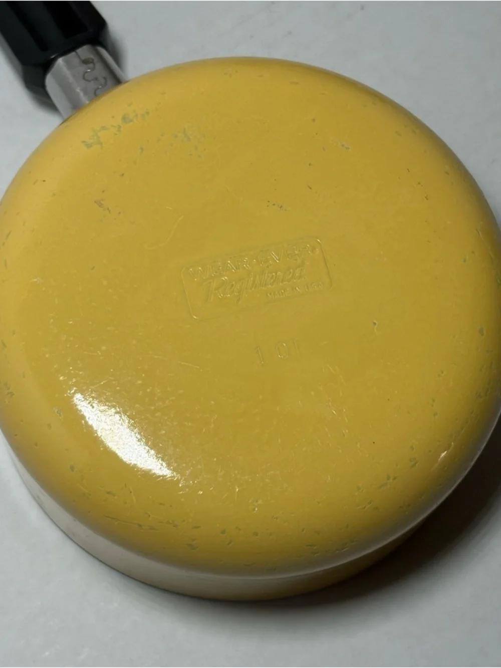 Vintage 1970s Wear Ever Registered Mid Century Modern Mustard Yellow Saucepan